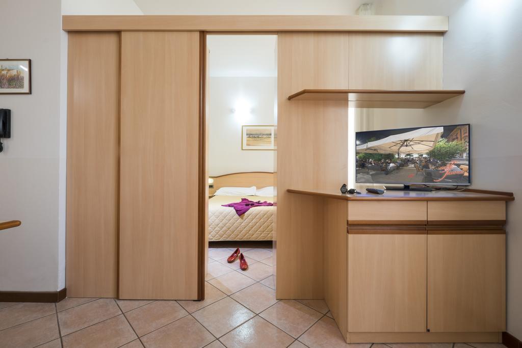 Residence XX Settembre Alba  Zimmer foto